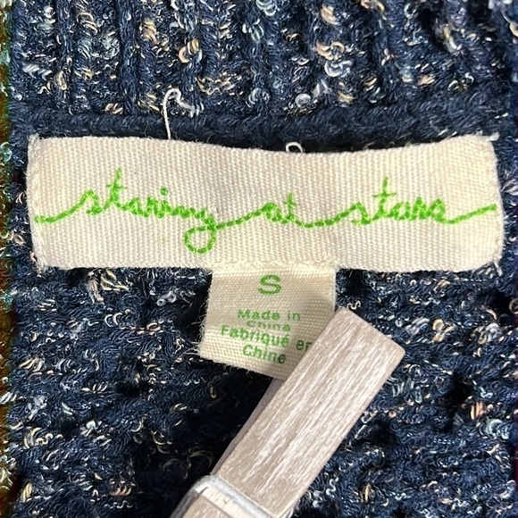 STARING AT STARS SMALL BLUE AND TAN LOOSE KNIT SWEATER - Picture 6 of 7